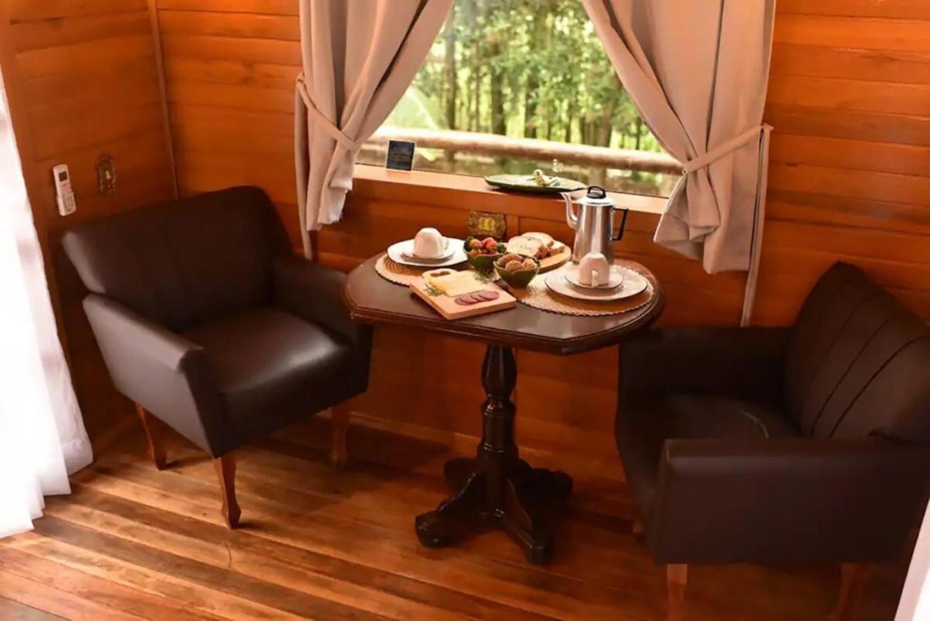 Casa Na Arvore Com Hidro, Piscina, Trilha, Cavalo เบงโต กองซัลเวส ภายนอก รูปภาพ